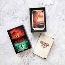 stranger things. baraja de tarot con manual-casey gilly-sandor szalay-9788419466815